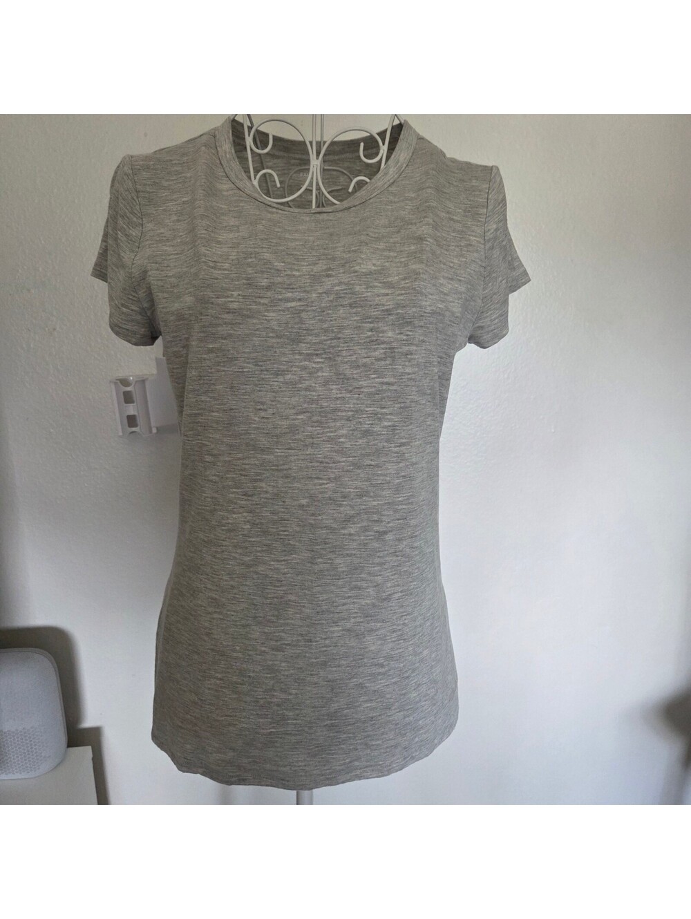 Express Fitted Tee in Heather Gray, Size M